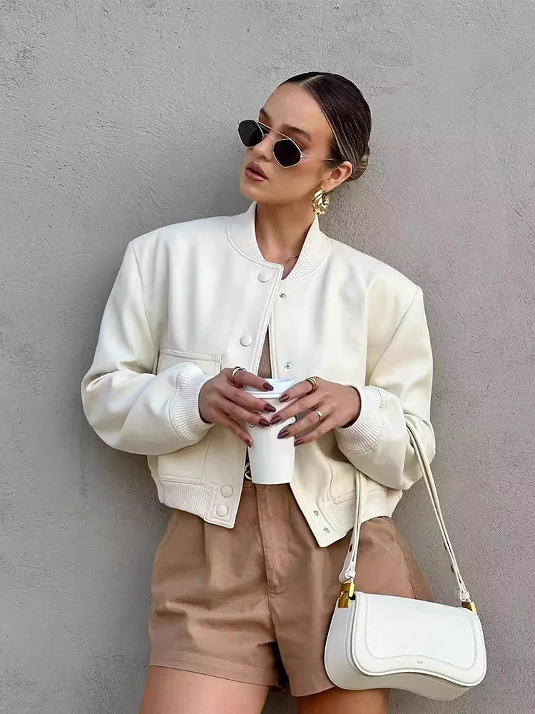 Aadam ג'קט בומבר