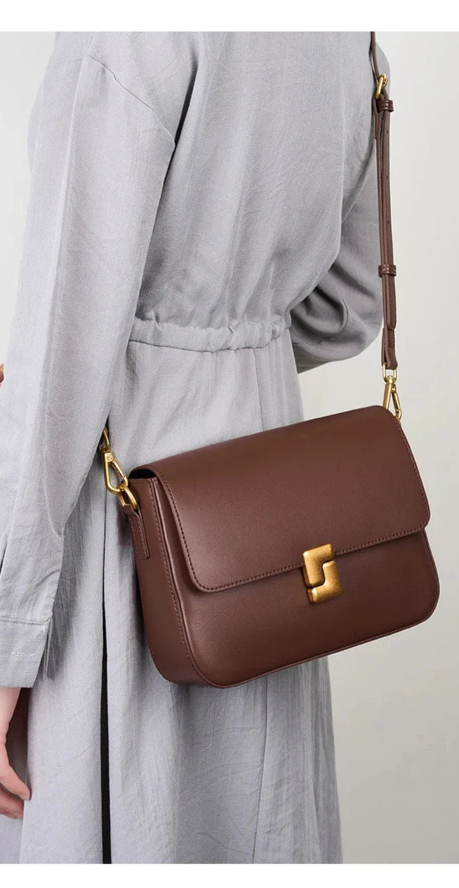 Aveline - תיק דגם